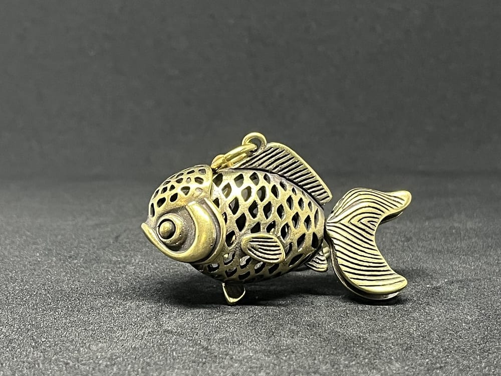 金魚　透かし彫り - 画像 (3)