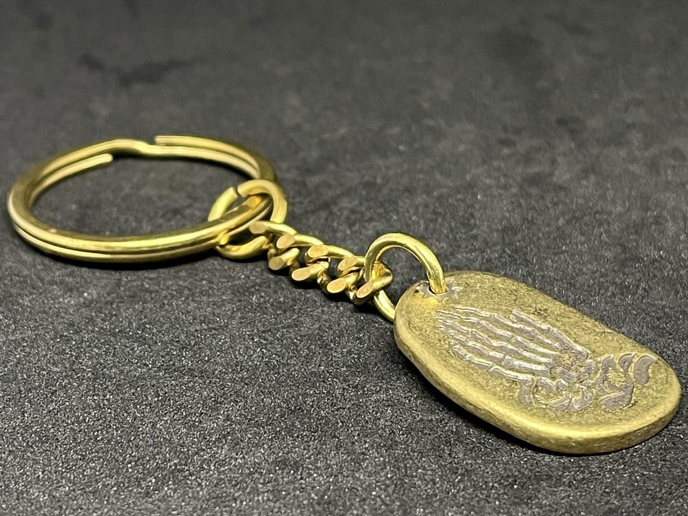 祈る手　ガイコツ