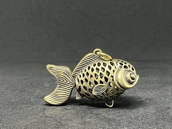 金魚　透かし彫り - 画像 (5)